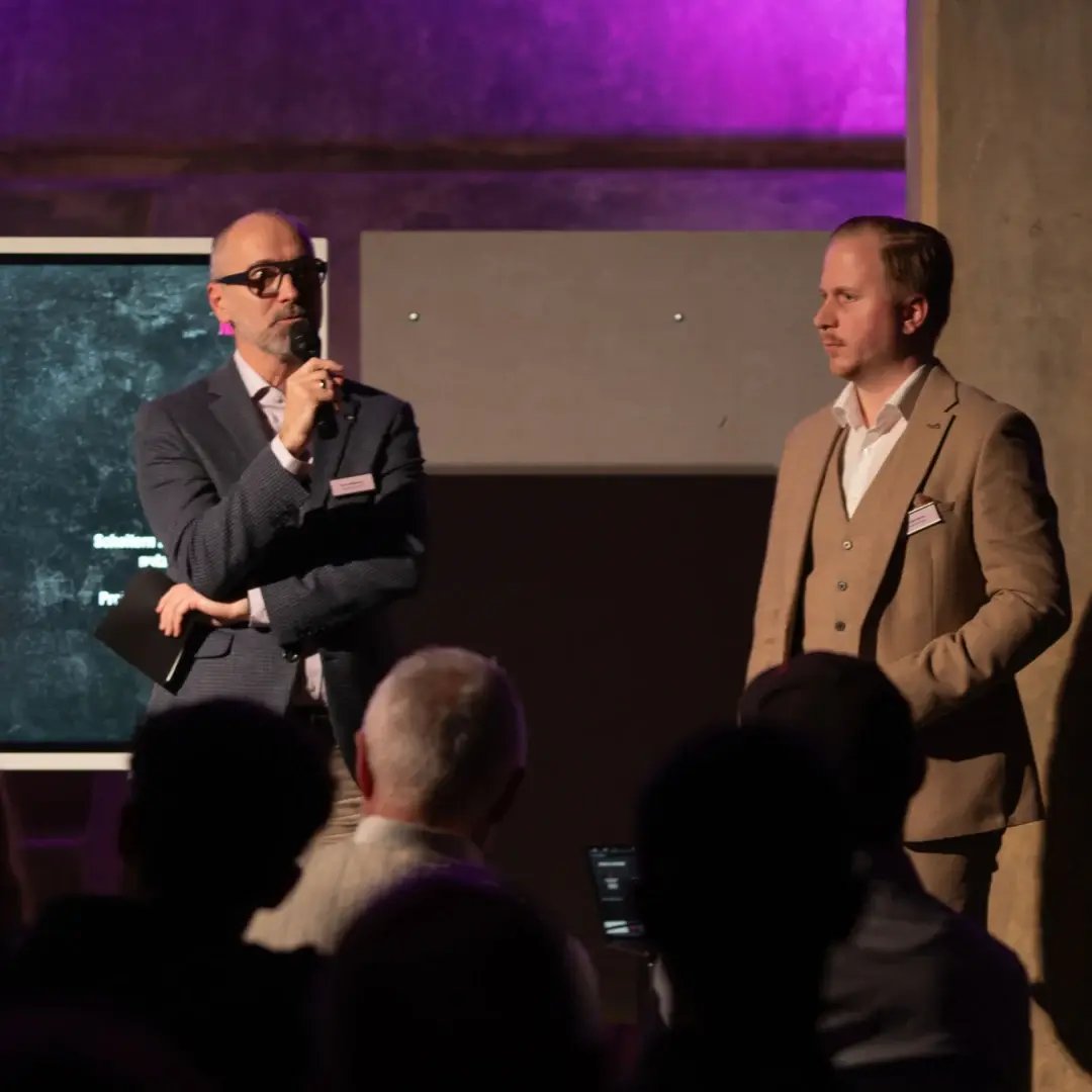 Roman Wildenauer vom Flughafen Zürich im Gespräch mit Moderator Lars Sommerer